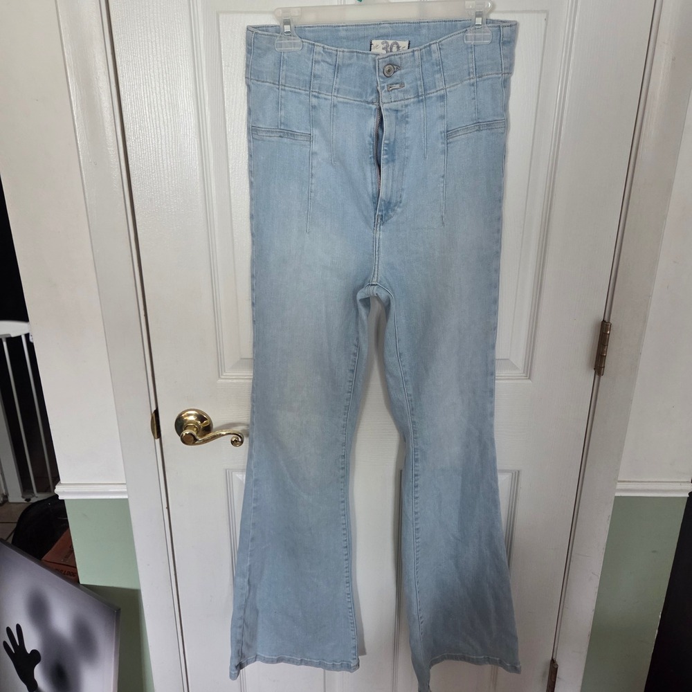 Free People We The Free High Rise Flare Jeans Light Wash Blue Size 30 Seamed